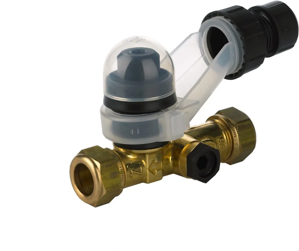 Gereduceerde Prijs VSH boiler inlaatcombinatie 15mm knel, met flexibele aansluiting. Maximale werkdruk 8 bar