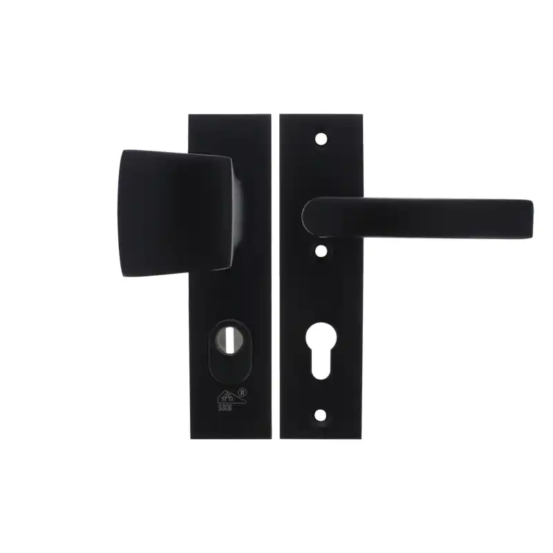 Gecertificeerd Starx deurkruk en voordeurknop op kortschild SKG*** met kerntrekbeveiliging 195x50mm PC72 zwart