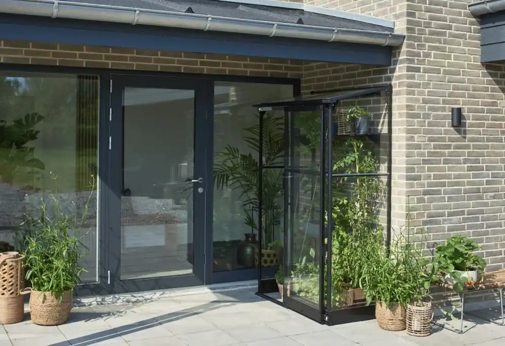 Weekendaanbieding Royal Well Muurkas Qube LT 24 Veiligheidsglas Zwart Gecoat