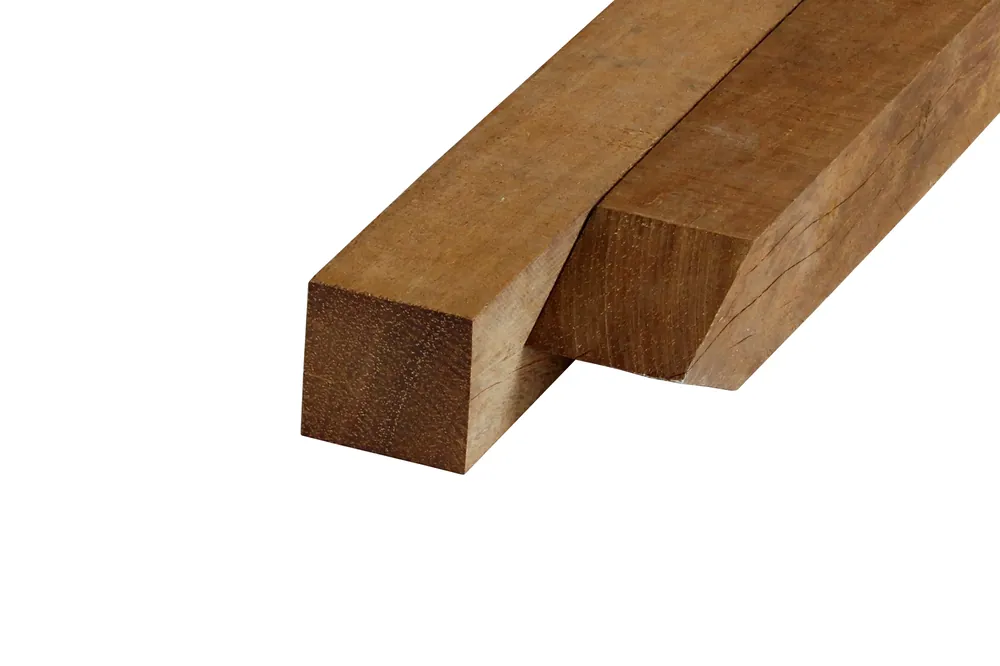 Hardhout Azobé Paal 10 x 10 cm (100 x 100 mm) Fijnbezaagd - Lengte 400 cm Finale Uitverkoop